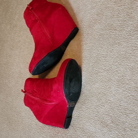 West BLVD Ankle Booties, Size 8,,Red - Picture 3 of 4